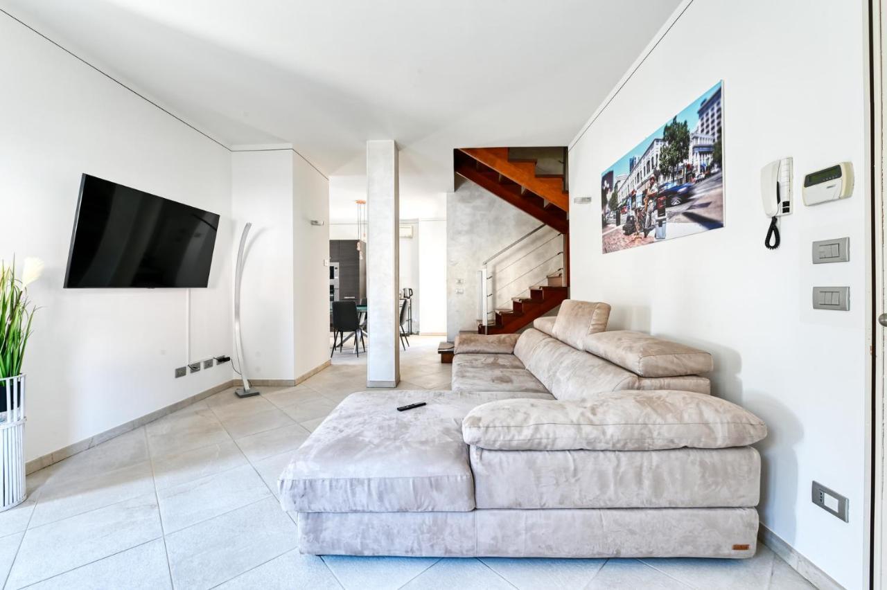 Pearl House - Sirmione Holiday - Jacuzzi Privata Εξωτερικό φωτογραφία