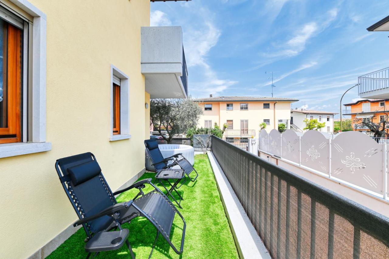 Pearl House - Sirmione Holiday - Jacuzzi Privata Εξωτερικό φωτογραφία